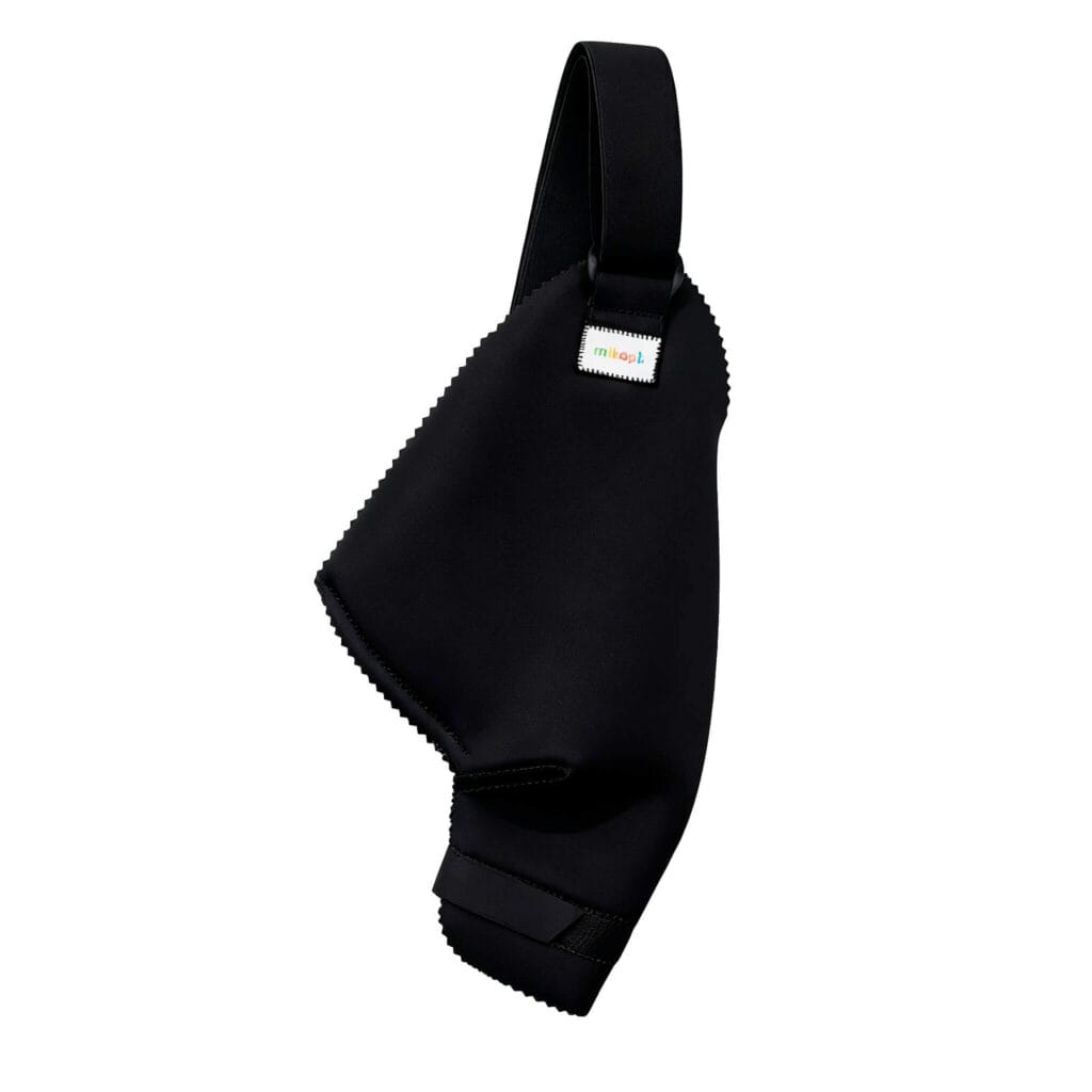 Protector de rodilla Mihapi para perros en neopreno negro, soporte ortopédico hecho a mano en España.